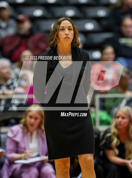 Thumbnail 1 in Liberty Hill vs. Reedy (UIL 5A Semifinal) photogallery.