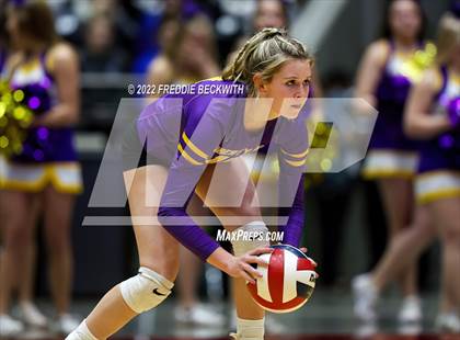 Thumbnail 1 in Liberty Hill vs. Reedy (UIL 5A Semifinal) photogallery.