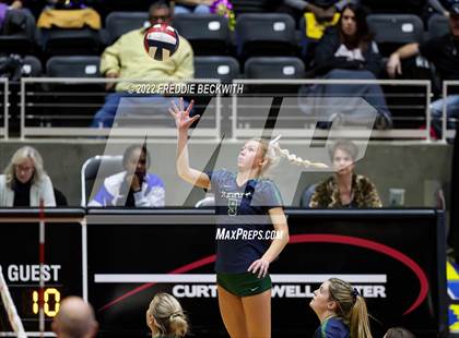Thumbnail 3 in Liberty Hill vs. Reedy (UIL 5A Semifinal) photogallery.