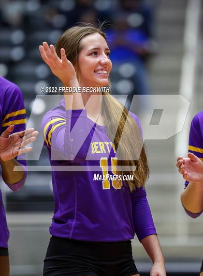 Thumbnail 1 in Liberty Hill vs. Reedy (UIL 5A Semifinal) photogallery.