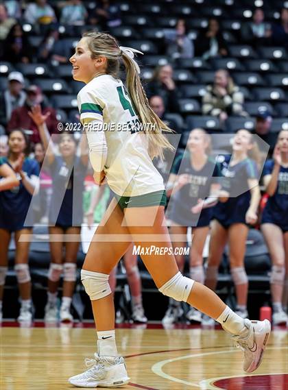 Thumbnail 1 in Liberty Hill vs. Reedy (UIL 5A Semifinal) photogallery.