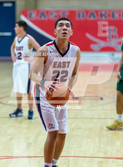 Thumbnail 1 in West vs East Bakersfield (Ralph Krave Memorial Tournament) photogallery.