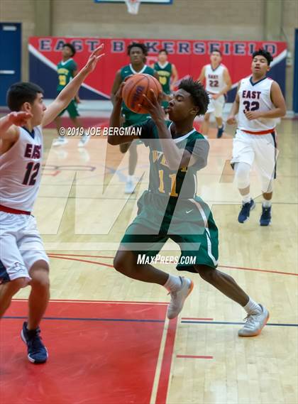 Thumbnail 1 in West vs East Bakersfield (Ralph Krave Memorial Tournament) photogallery.