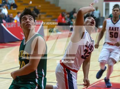 Thumbnail 2 in West vs East Bakersfield (Ralph Krave Memorial Tournament) photogallery.