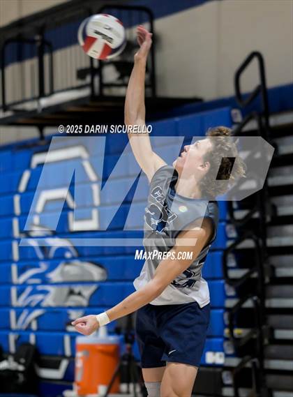 Thumbnail 3 in Casteel vs. Perry (Wolf Howl Tournament) photogallery.