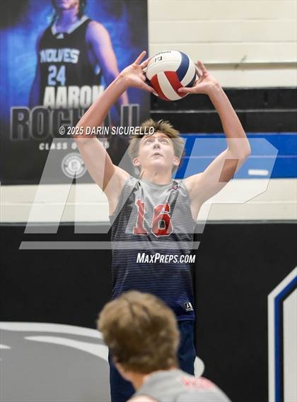 Thumbnail 3 in Casteel vs. Perry (Wolf Howl Tournament) photogallery.