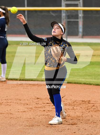 Thumbnail 1 in University City @ Mira Mesa photogallery.