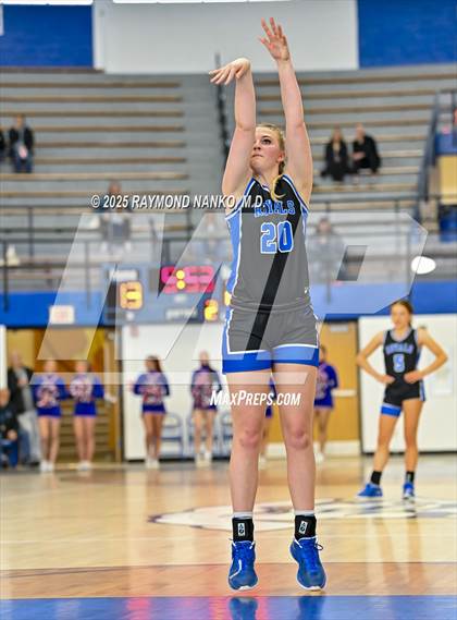 Thumbnail 2 in Hamilton Southeastern vs. Valparaiso (IHSAA 4A Semi State)  photogallery.