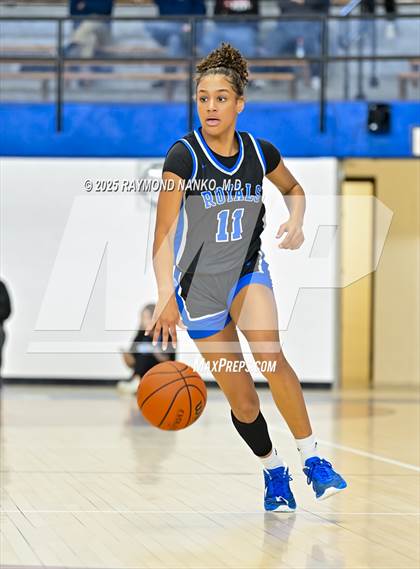 Thumbnail 3 in Hamilton Southeastern vs. Valparaiso (IHSAA 4A Semi State)  photogallery.