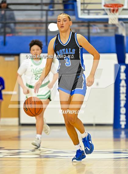 Thumbnail 1 in Hamilton Southeastern vs. Valparaiso (IHSAA 4A Semi State)  photogallery.