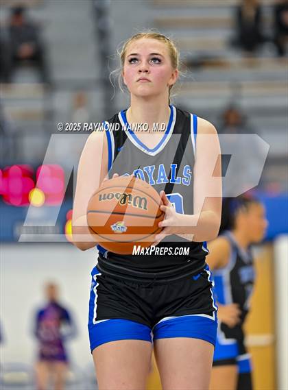 Thumbnail 3 in Hamilton Southeastern vs. Valparaiso (IHSAA 4A Semi State)  photogallery.