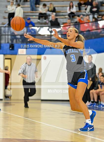 Thumbnail 1 in Hamilton Southeastern vs. Valparaiso (IHSAA 4A Semi State)  photogallery.