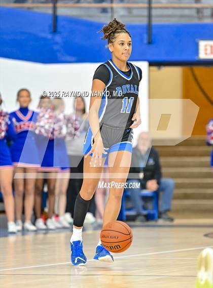 Thumbnail 2 in Hamilton Southeastern vs. Valparaiso (IHSAA 4A Semi State)  photogallery.