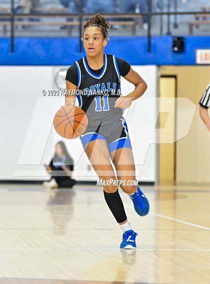 Thumbnail 2 in Hamilton Southeastern vs. Valparaiso (IHSAA 4A Semi State)  photogallery.
