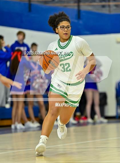 Thumbnail 3 in Hamilton Southeastern vs. Valparaiso (IHSAA 4A Semi State)  photogallery.