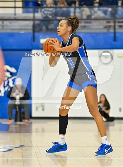 Thumbnail 2 in Hamilton Southeastern vs. Valparaiso (IHSAA 4A Semi State)  photogallery.