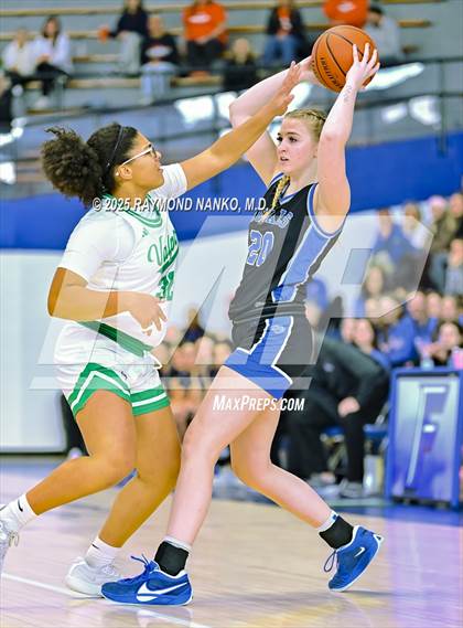 Thumbnail 2 in Hamilton Southeastern vs. Valparaiso (IHSAA 4A Semi State)  photogallery.