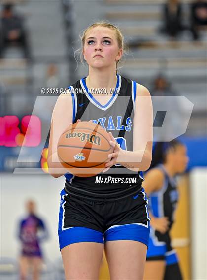 Thumbnail 1 in Hamilton Southeastern vs. Valparaiso (IHSAA 4A Semi State)  photogallery.