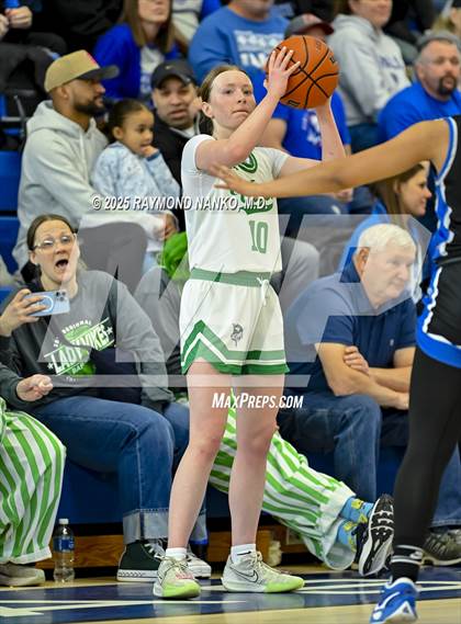 Thumbnail 3 in Hamilton Southeastern vs. Valparaiso (IHSAA 4A Semi State)  photogallery.