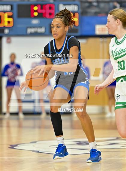 Thumbnail 1 in Hamilton Southeastern vs. Valparaiso (IHSAA 4A Semi State)  photogallery.