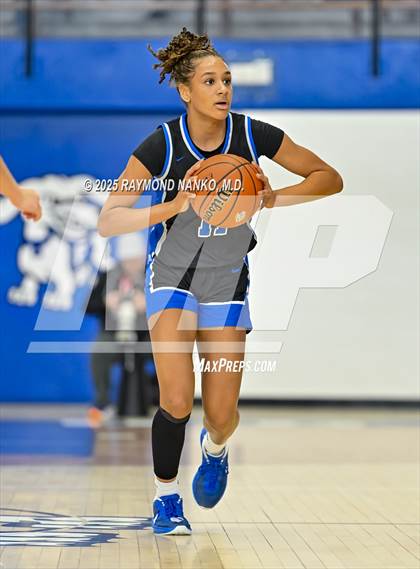 Thumbnail 1 in Hamilton Southeastern vs. Valparaiso (IHSAA 4A Semi State)  photogallery.