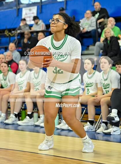 Thumbnail 2 in Hamilton Southeastern vs. Valparaiso (IHSAA 4A Semi State)  photogallery.