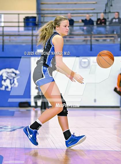 Thumbnail 3 in Hamilton Southeastern vs. Valparaiso (IHSAA 4A Semi State)  photogallery.
