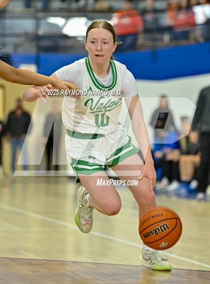 Thumbnail 3 in Hamilton Southeastern vs. Valparaiso (IHSAA 4A Semi State)  photogallery.