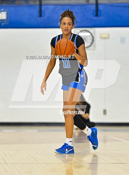 Thumbnail 3 in Hamilton Southeastern vs. Valparaiso (IHSAA 4A Semi State)  photogallery.