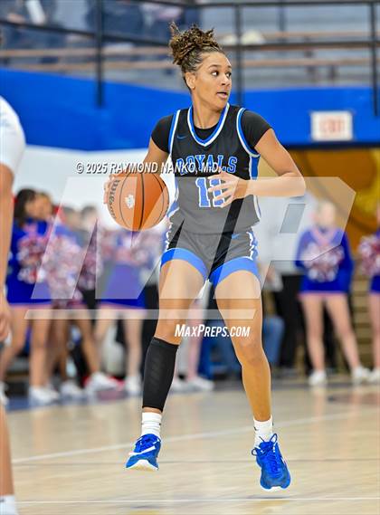 Thumbnail 2 in Hamilton Southeastern vs. Valparaiso (IHSAA 4A Semi State)  photogallery.