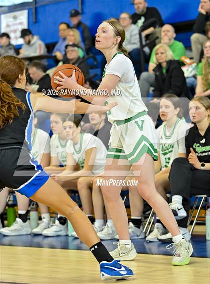 Thumbnail 1 in Hamilton Southeastern vs. Valparaiso (IHSAA 4A Semi State)  photogallery.