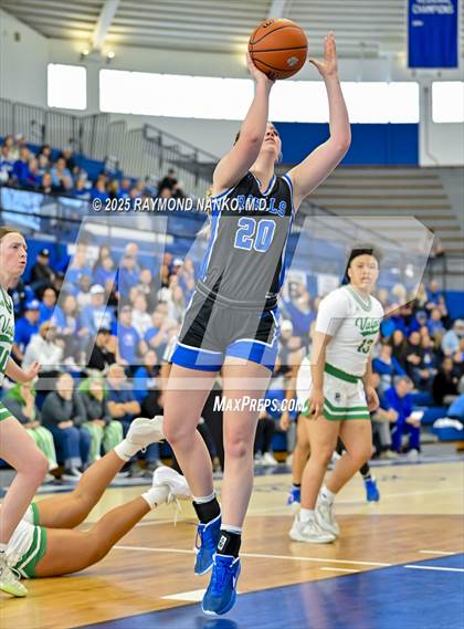 Thumbnail 1 in Hamilton Southeastern vs. Valparaiso (IHSAA 4A Semi State)  photogallery.