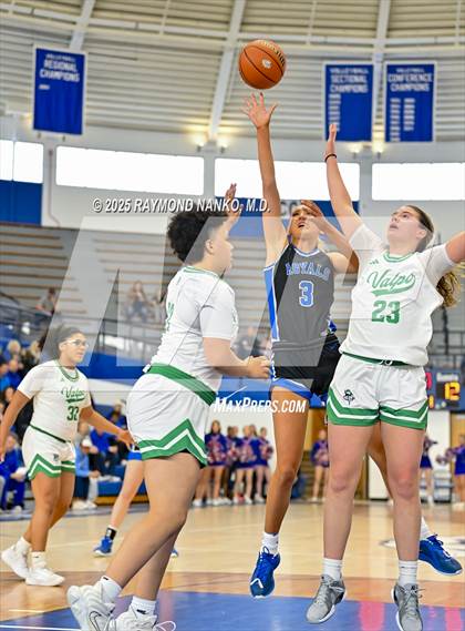 Thumbnail 3 in Hamilton Southeastern vs. Valparaiso (IHSAA 4A Semi State)  photogallery.