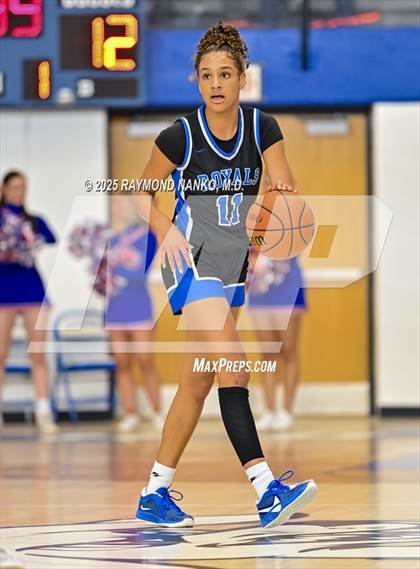 Thumbnail 3 in Hamilton Southeastern vs. Valparaiso (IHSAA 4A Semi State)  photogallery.