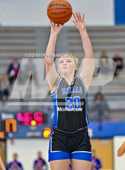 Thumbnail 1 in Hamilton Southeastern vs. Valparaiso (IHSAA 4A Semi State)  photogallery.