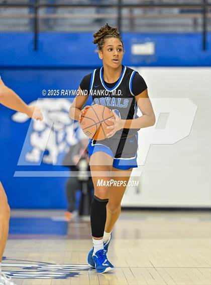 Thumbnail 3 in Hamilton Southeastern vs. Valparaiso (IHSAA 4A Semi State)  photogallery.