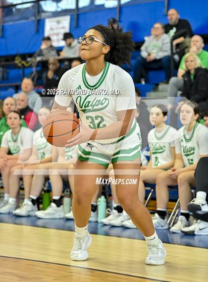 Thumbnail 1 in Hamilton Southeastern vs. Valparaiso (IHSAA 4A Semi State)  photogallery.