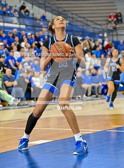 Thumbnail 3 in Hamilton Southeastern vs. Valparaiso (IHSAA 4A Semi State)  photogallery.