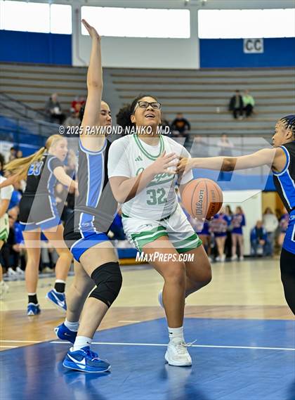 Thumbnail 3 in Hamilton Southeastern vs. Valparaiso (IHSAA 4A Semi State)  photogallery.
