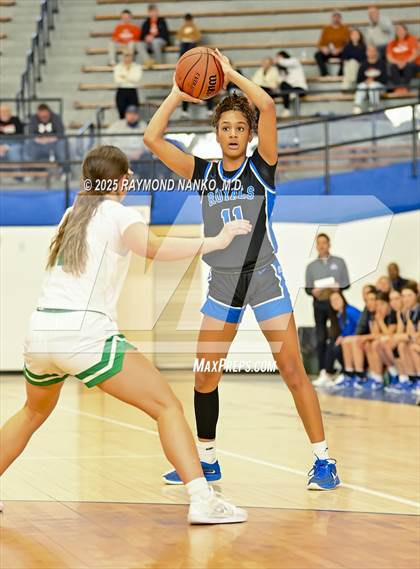 Thumbnail 2 in Hamilton Southeastern vs. Valparaiso (IHSAA 4A Semi State)  photogallery.