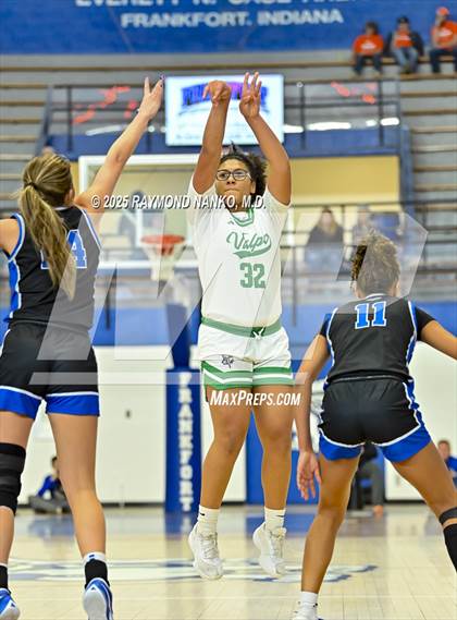 Thumbnail 2 in Hamilton Southeastern vs. Valparaiso (IHSAA 4A Semi State)  photogallery.