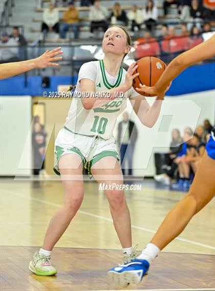 Thumbnail 3 in Hamilton Southeastern vs. Valparaiso (IHSAA 4A Semi State)  photogallery.