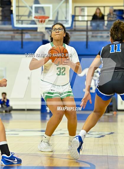 Thumbnail 3 in Hamilton Southeastern vs. Valparaiso (IHSAA 4A Semi State)  photogallery.