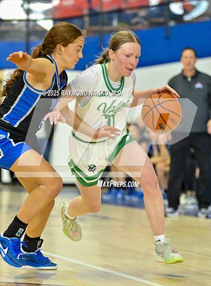 Thumbnail 2 in Hamilton Southeastern vs. Valparaiso (IHSAA 4A Semi State)  photogallery.