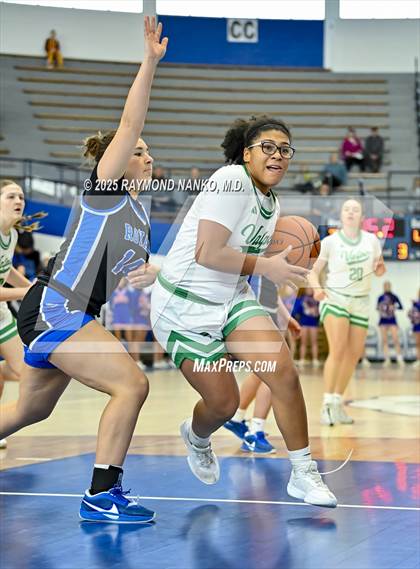Thumbnail 2 in Hamilton Southeastern vs. Valparaiso (IHSAA 4A Semi State)  photogallery.