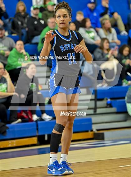 Thumbnail 1 in Hamilton Southeastern vs. Valparaiso (IHSAA 4A Semi State)  photogallery.