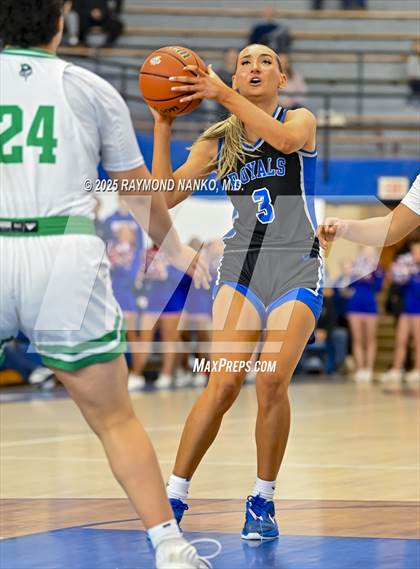 Thumbnail 1 in Hamilton Southeastern vs. Valparaiso (IHSAA 4A Semi State)  photogallery.