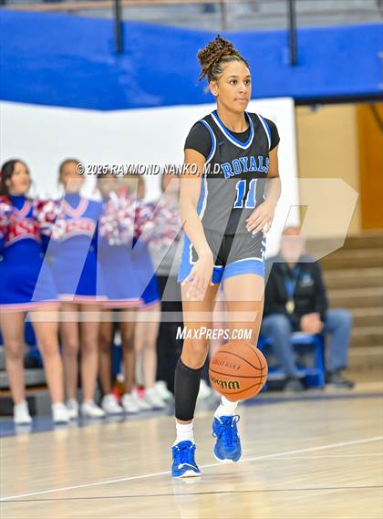 Thumbnail 1 in Hamilton Southeastern vs. Valparaiso (IHSAA 4A Semi State)  photogallery.