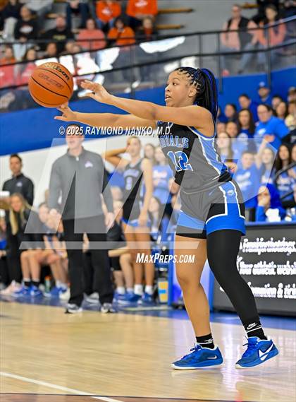 Thumbnail 1 in Hamilton Southeastern vs. Valparaiso (IHSAA 4A Semi State)  photogallery.