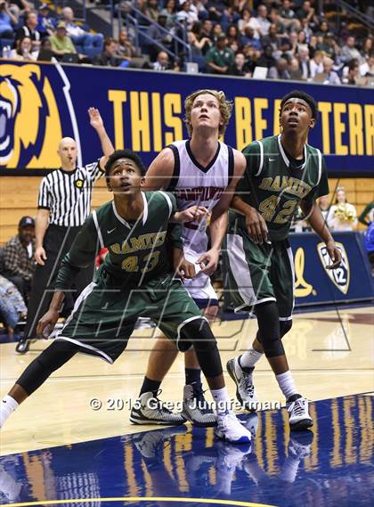 Thumbnail 3 in Campolindo vs. Damien (CIF State D3 Final) photogallery.